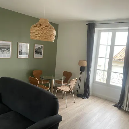 Дом отдыха Maison De Familiale Au Coeur Du Marais Poitevin Maillezais